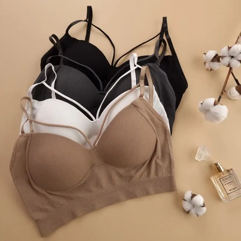 مناسبه و به عنوان سوتین‌ زیرلباس‌
