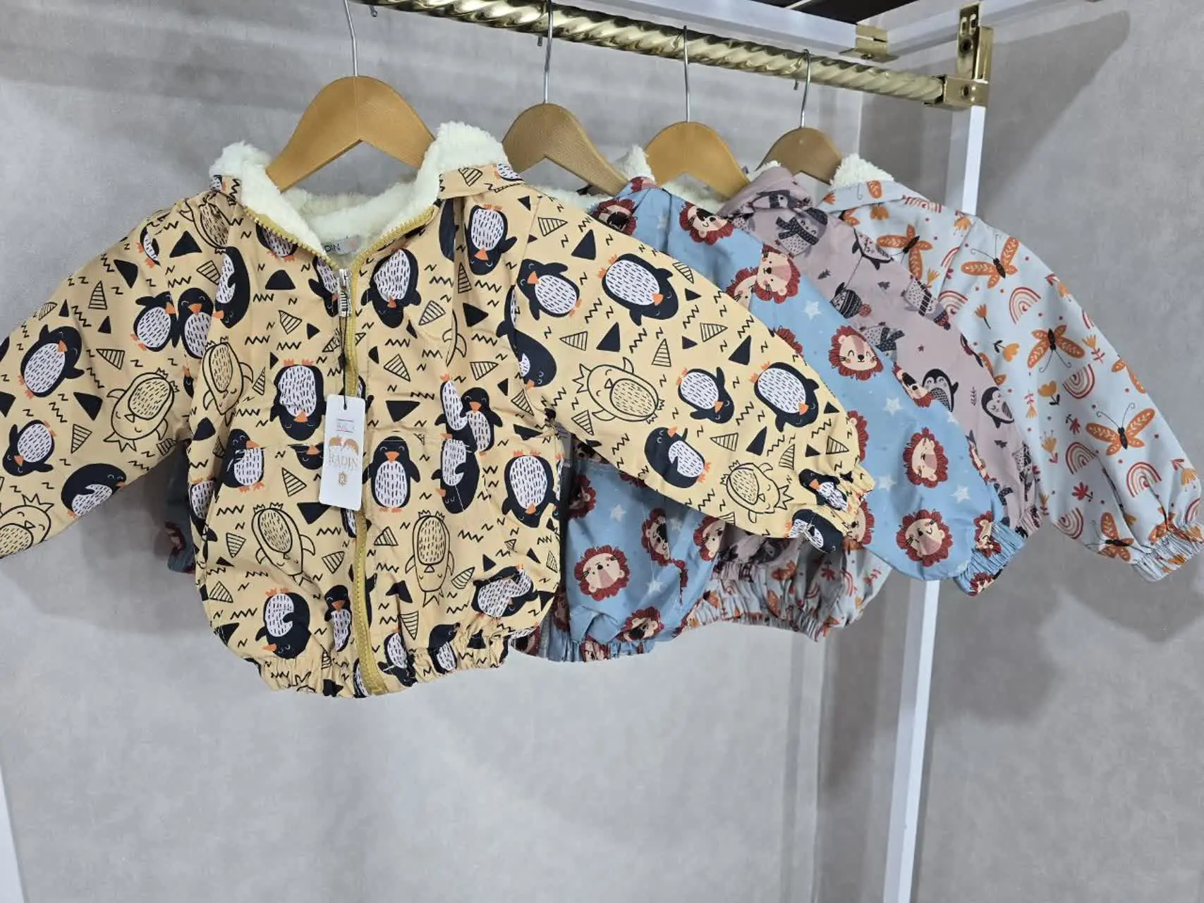 کاپشن بچگانه