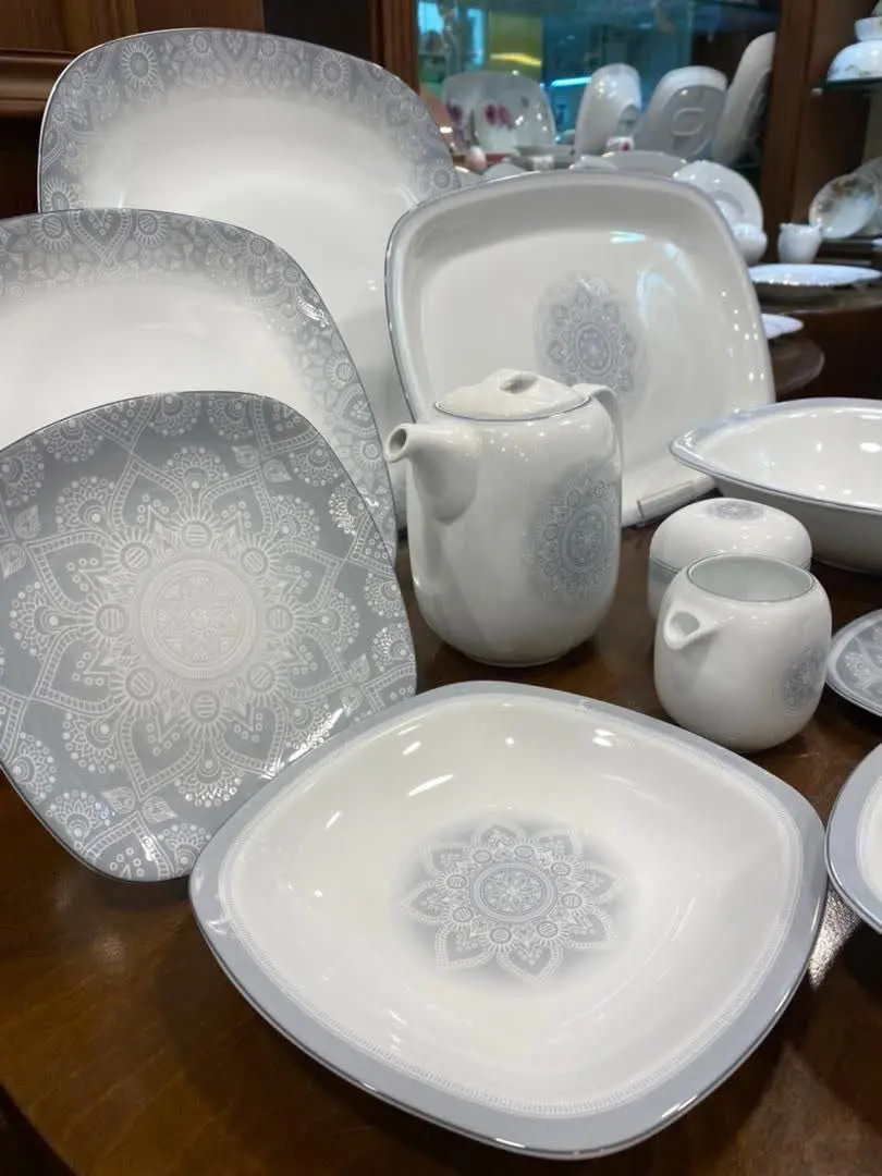 سرویس ۹۸ پارچه ۱۲ نفره قالب...