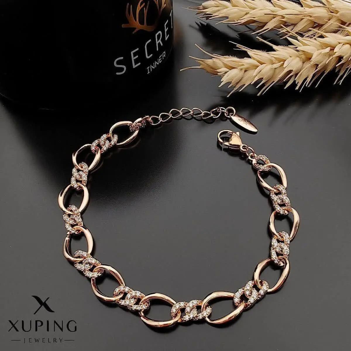 ⚜️ دستبند کارتیر نگین دار ب...