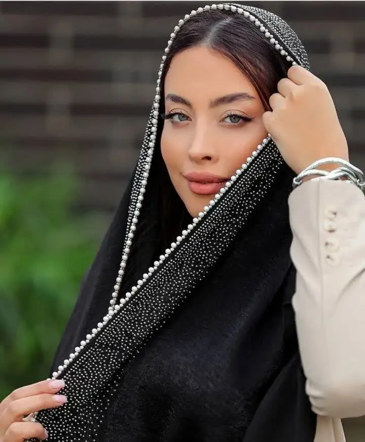 با این شال زیباییت رو چند برابر کن 
