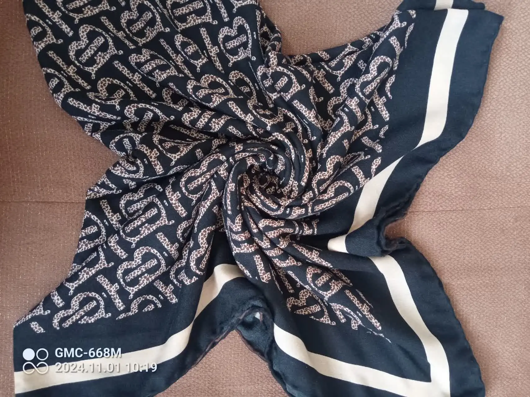 روسری قواره بزرگ 
