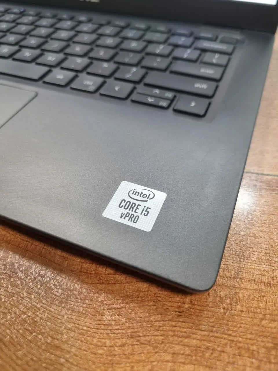 سری ۷ latitude با کیفیت ساخ...