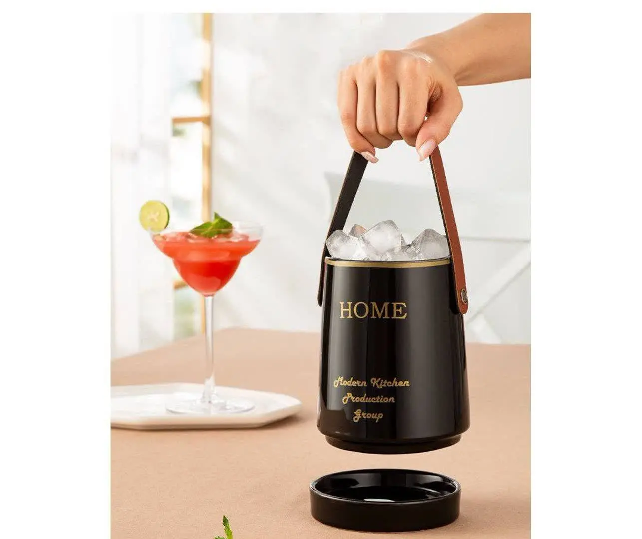 #یخدان دسته چرمی MK 
