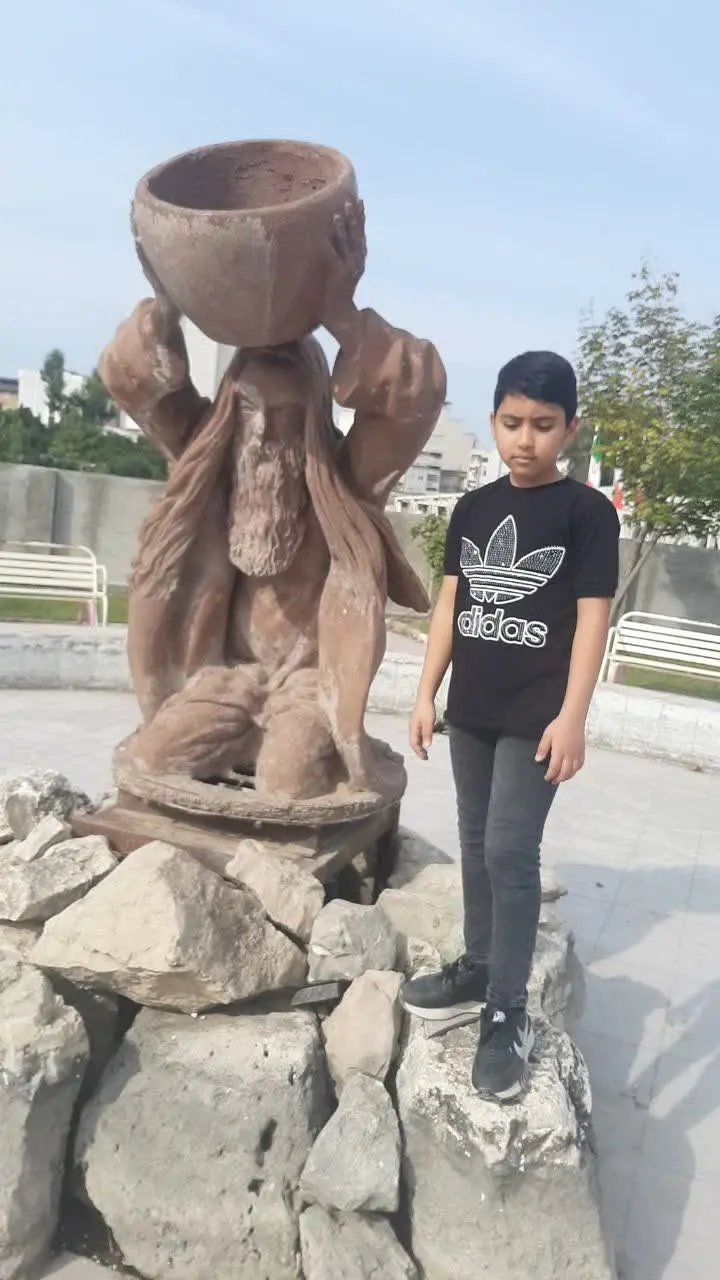 نام شرکت کننده: اسماعیل اخوان
