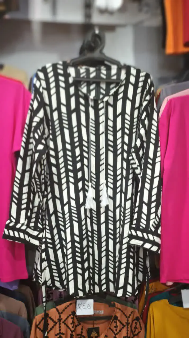 نام کالا: شومیز مانتویی با رنگبندی
