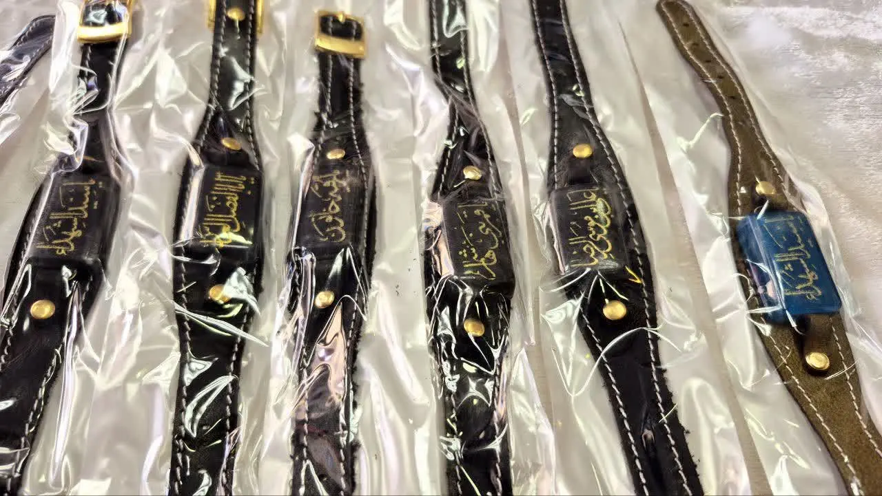 🔴دستبند چرم پلاک طرح عقیق ش...