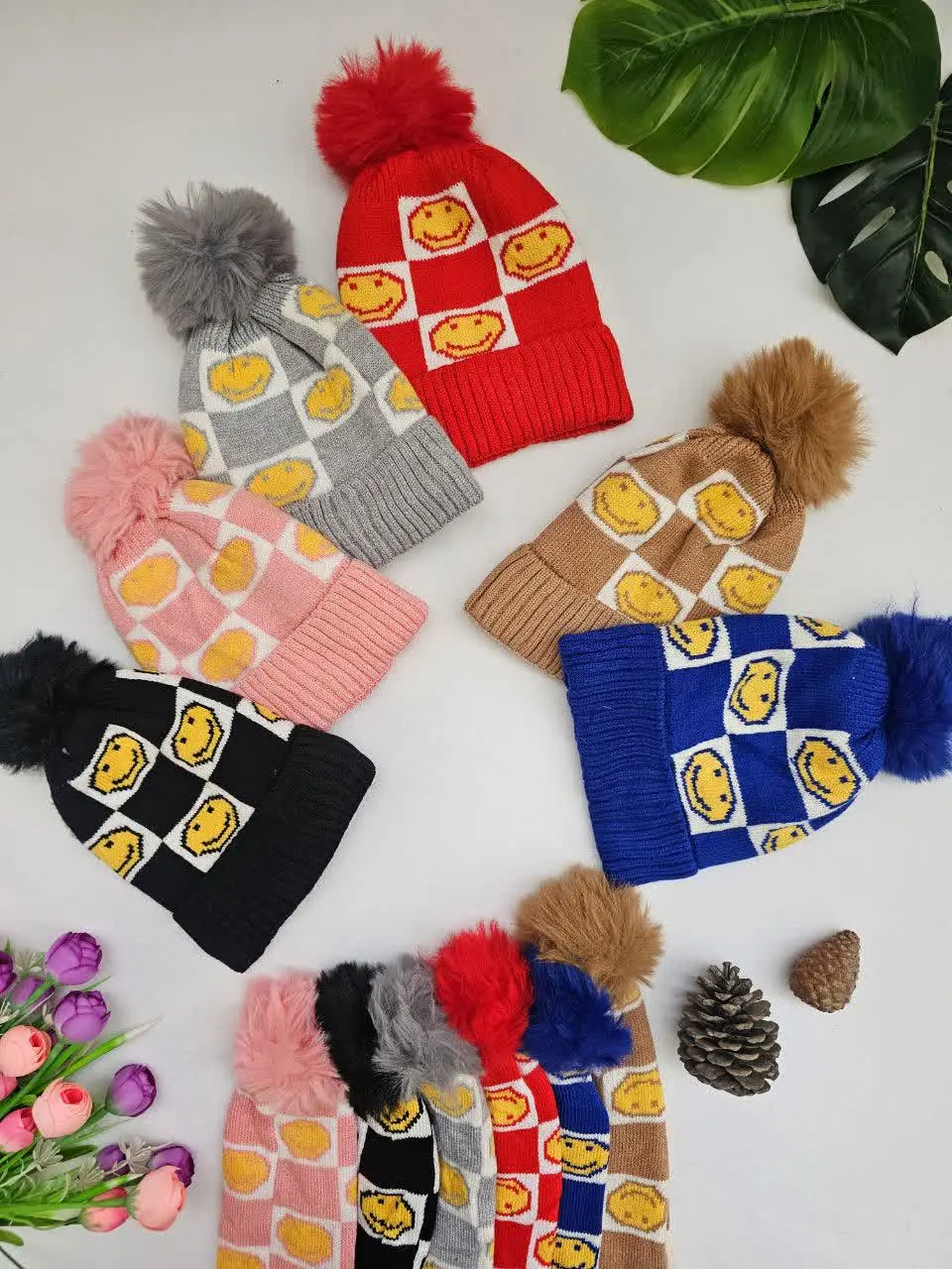 کلاه و شالگردن اموجی
