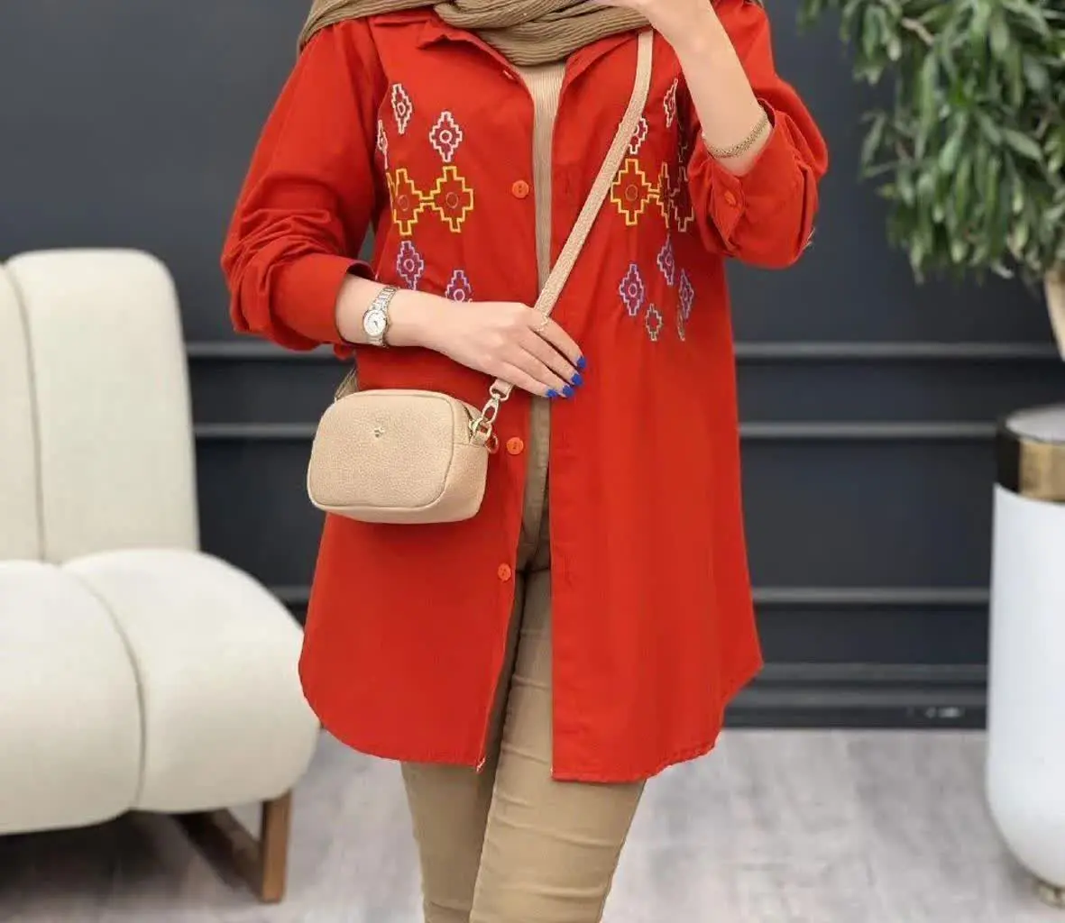 نام: مانتو برفین
