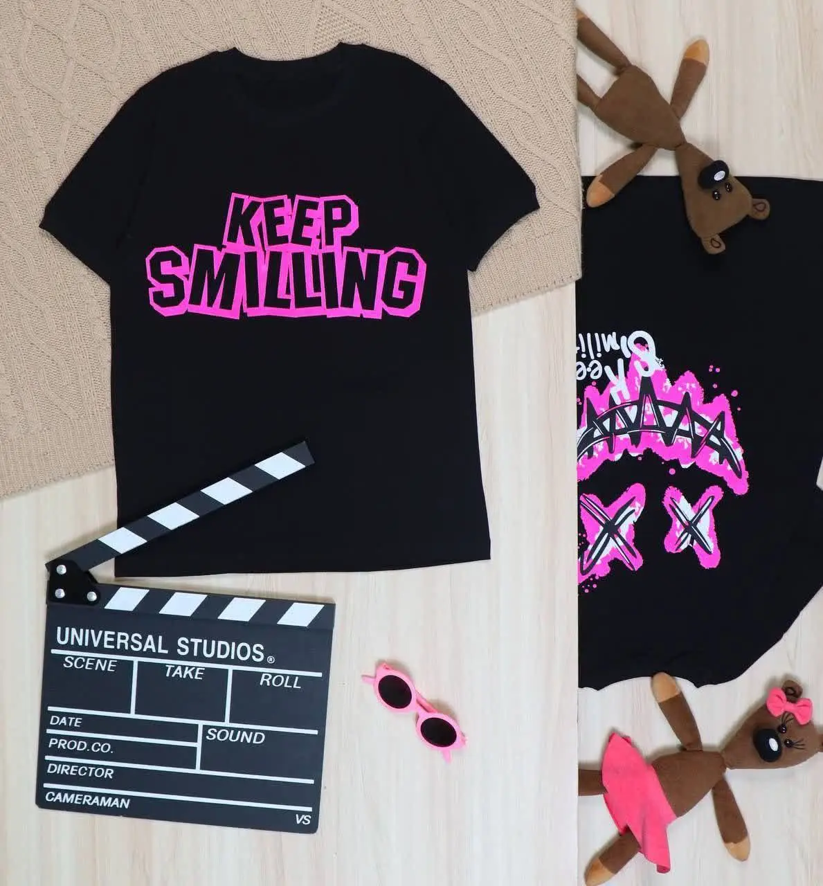 👫تیشرت مشکی چاپ KEEP SMILING لبخند👫
