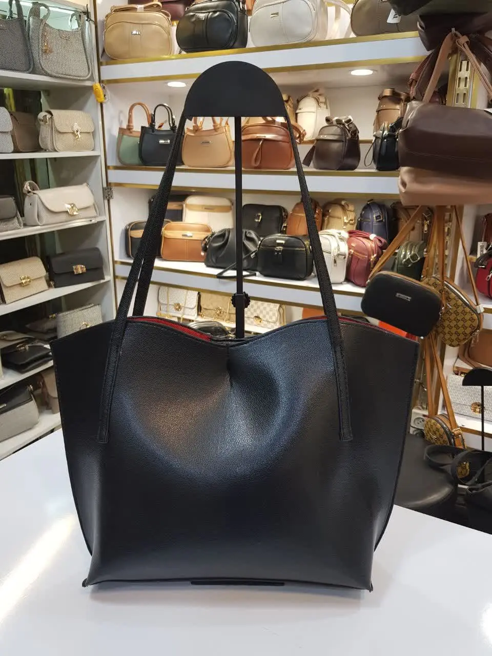 با پول یه کیف دوتا کیف ببر 😍