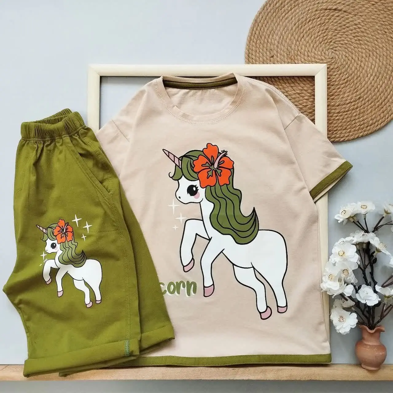 ❄️❄️تکشاخ❄️❄️❄️
