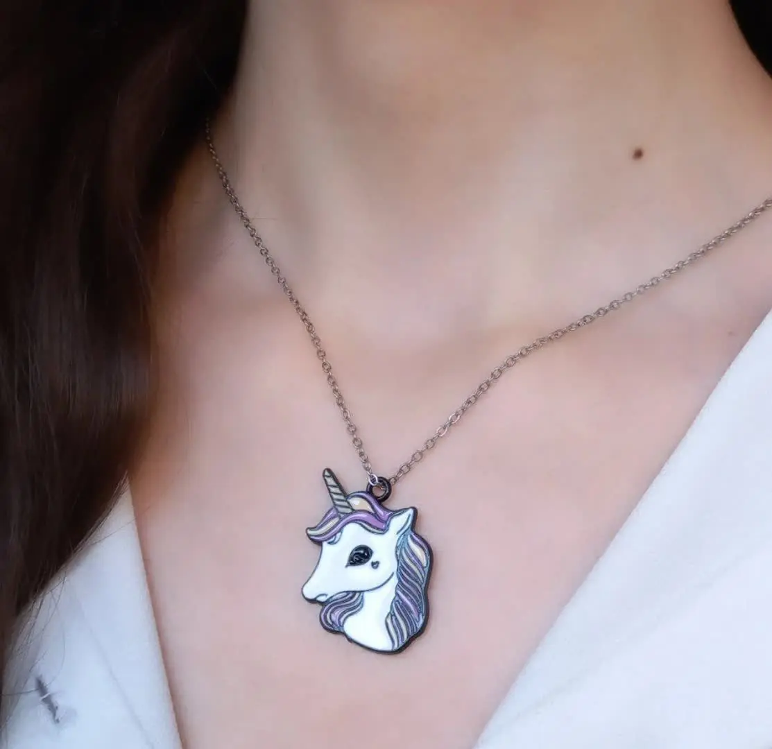 - گردنبند اسب تک شاخ