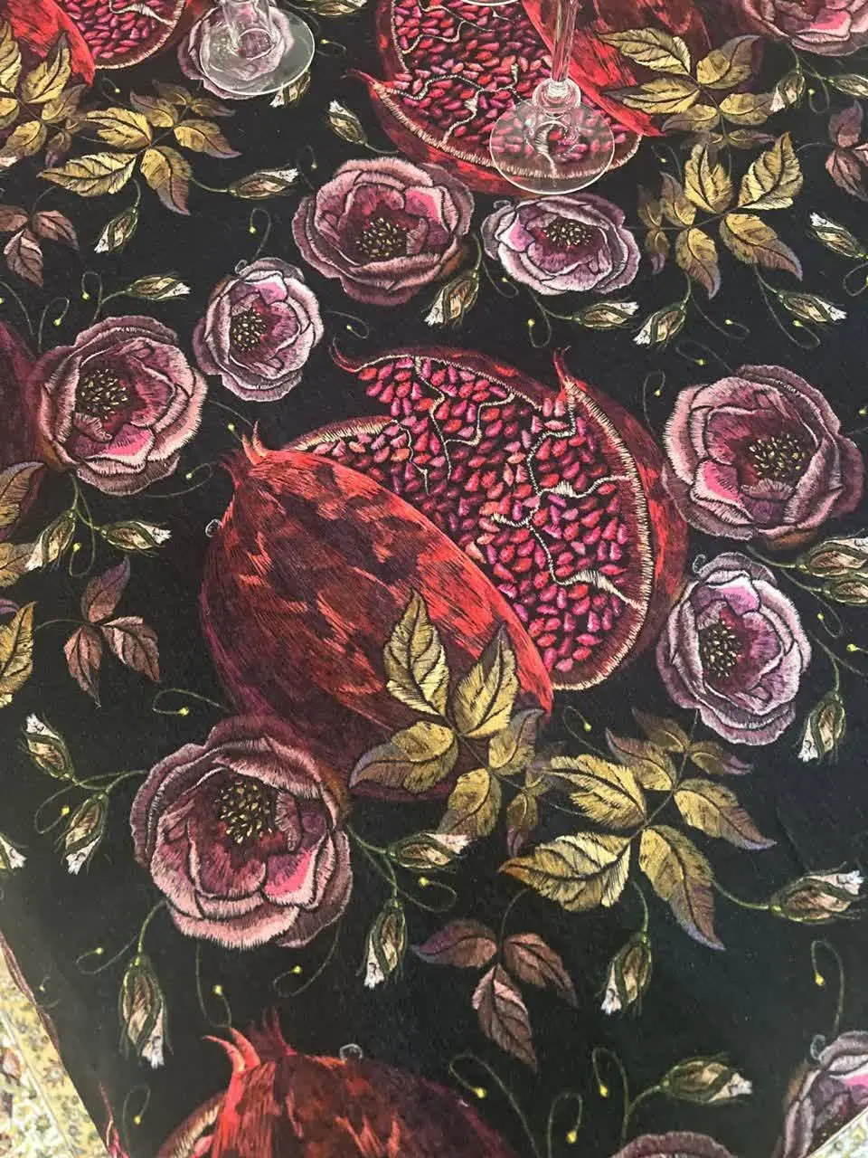 رومیزی و زیرانداز مخمل
