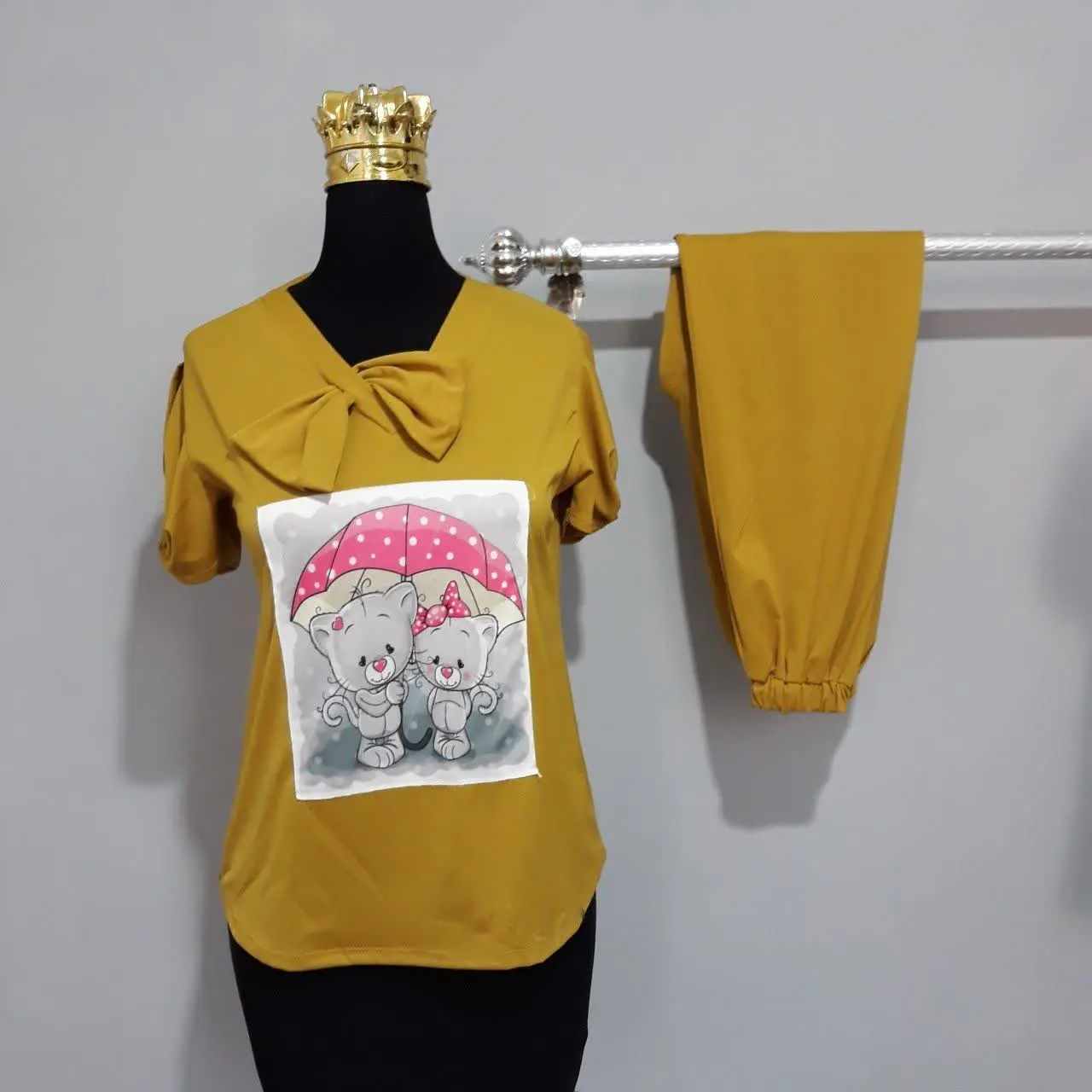 🖋نام: ست تیشرت شلوار استیکر دار دیانا
