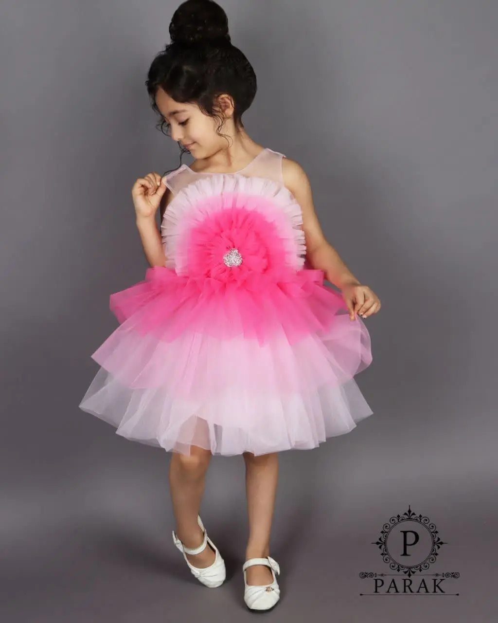 پیراهن عروس گل
