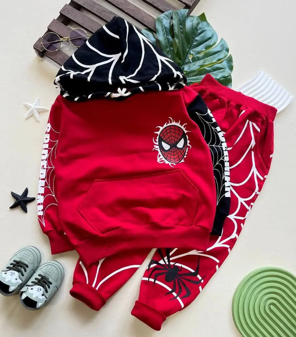 #هودی و #شلوار #اسپایدر من عشق همه گل پسرا😍😍
