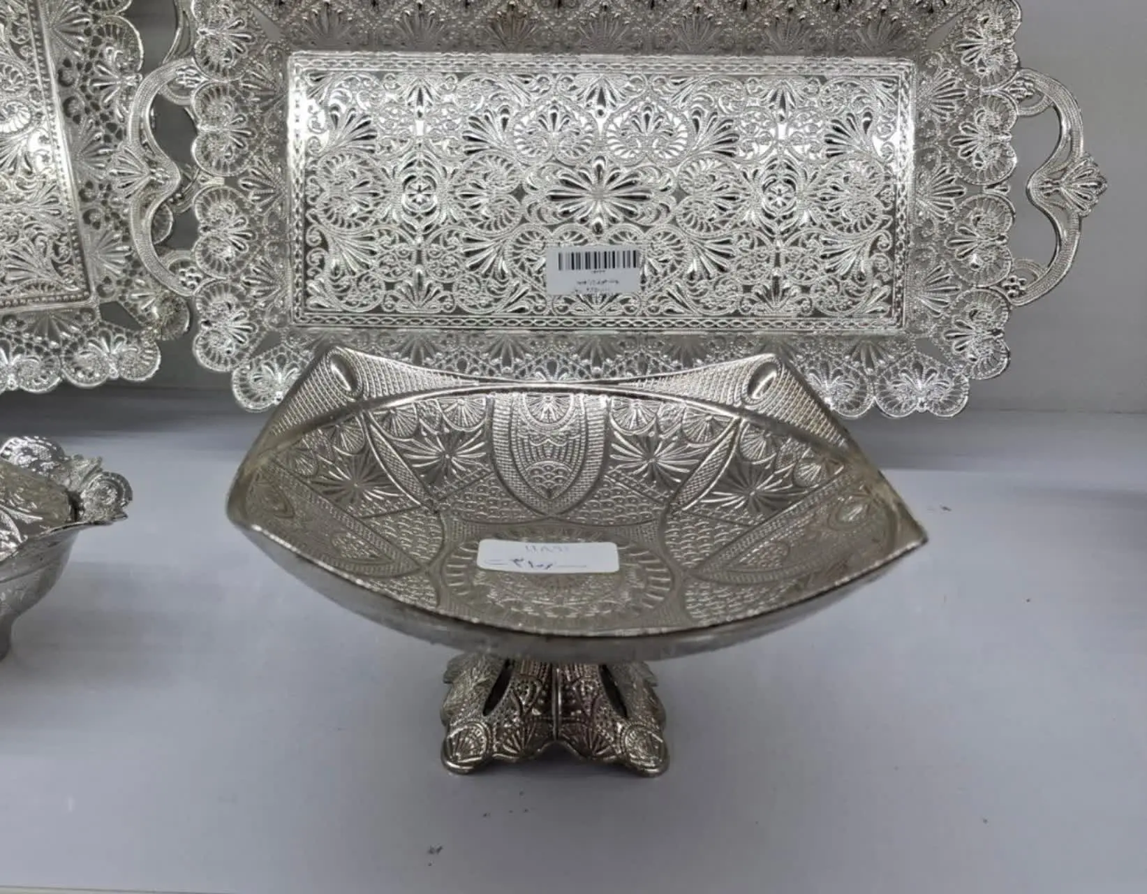 شکلات خوری پایه دار
