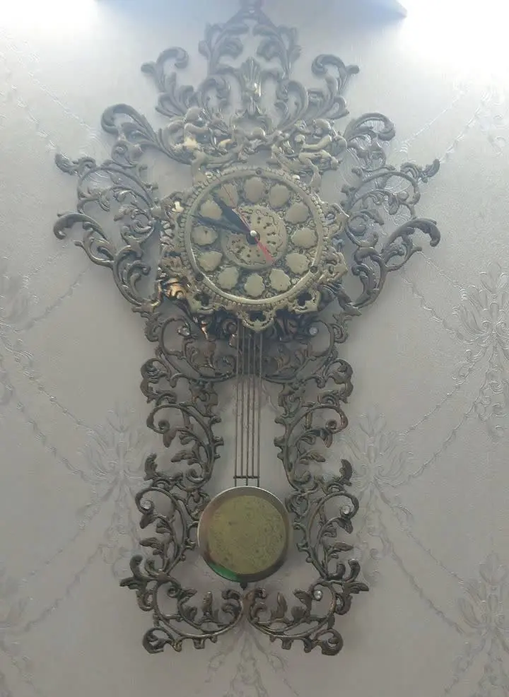 ساعت برنز سالم تمیز