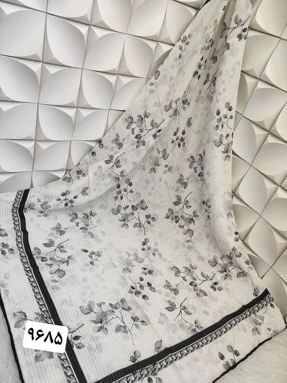 روسری حریرنخ راه راه برند سیمارو🌸 
