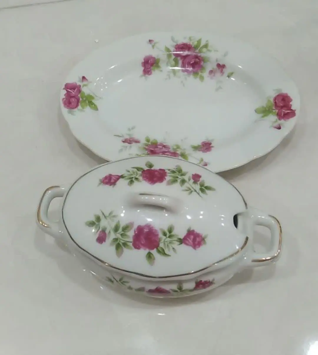 عسل خوری گل سرخ