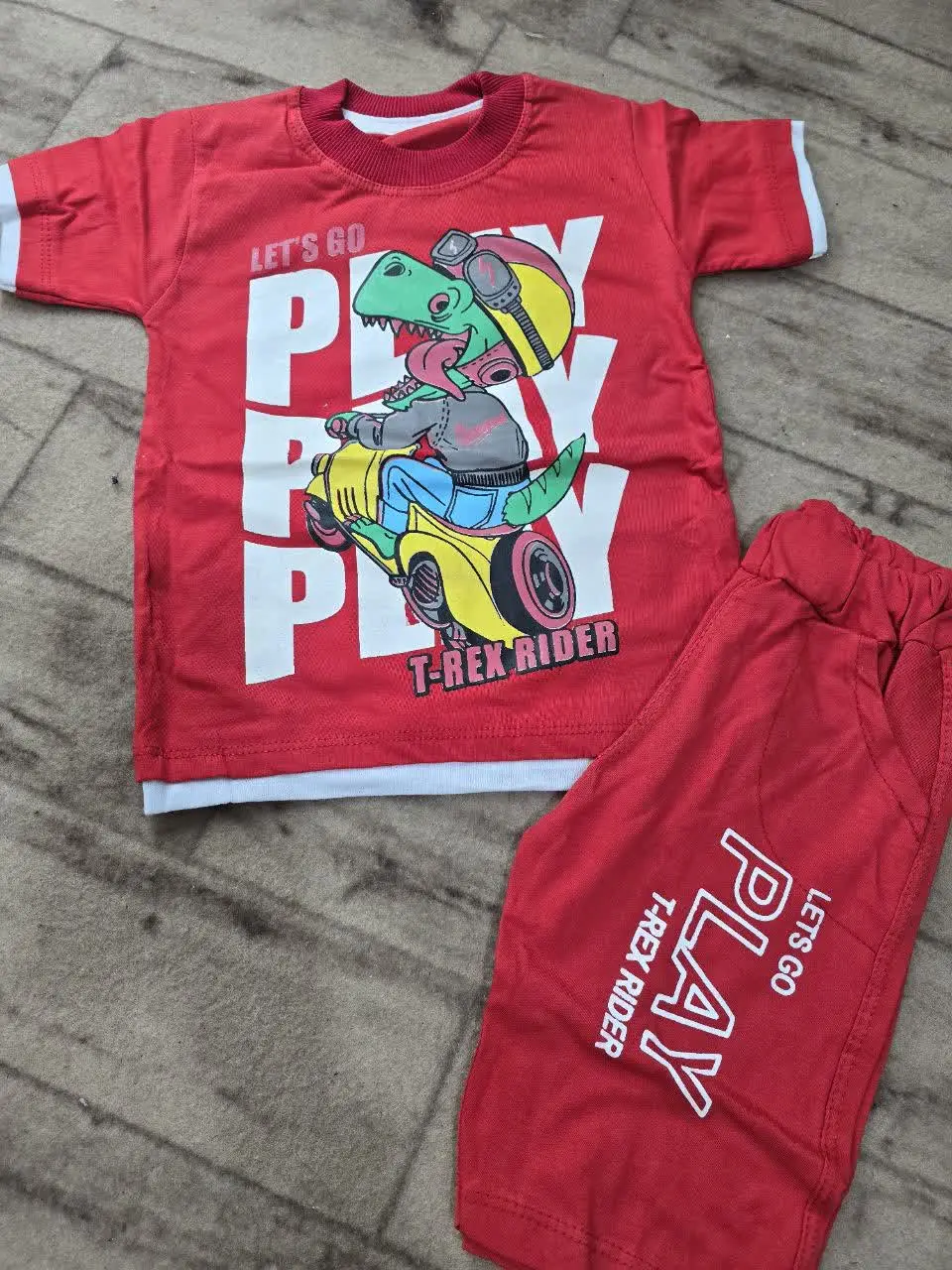 تیشرت شلوارک بچگانه