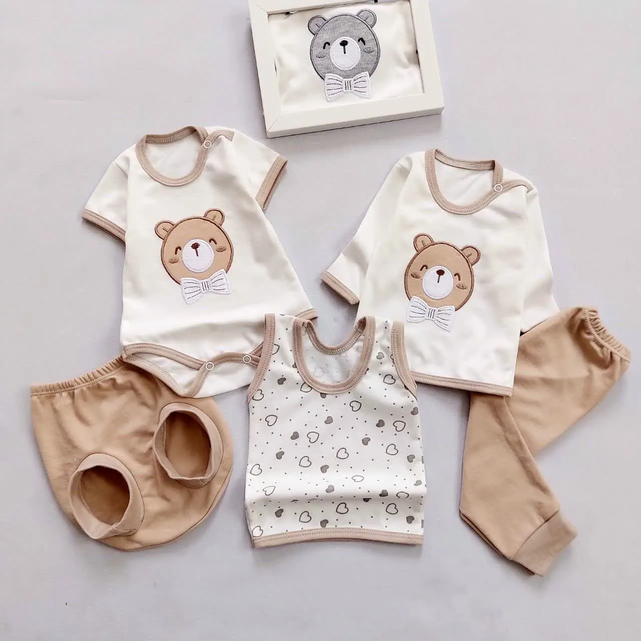 پنج تیکه جعبه‌ای تدی گلدوزی
