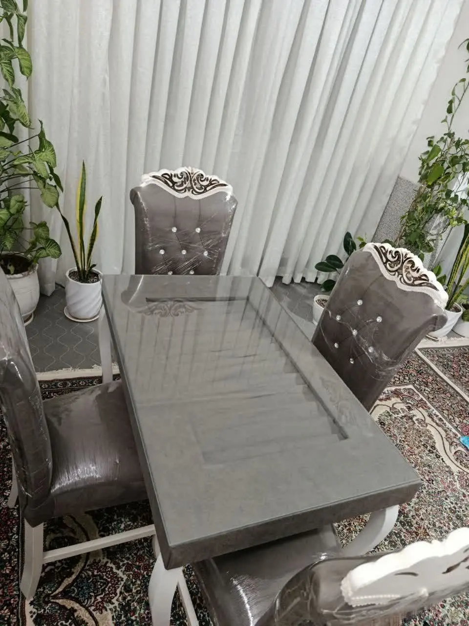 میز ناهار خوری چهار نفره