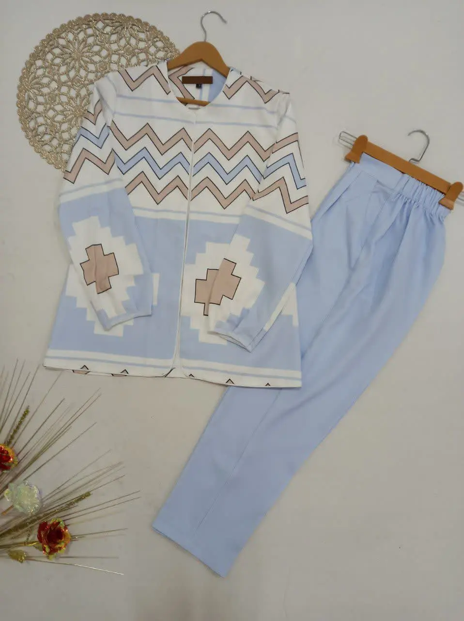 شارژ مجدد پرفروش‌ترین ست کتشلوار 👌🥰💣
