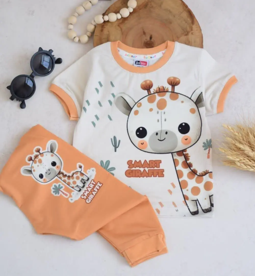 تیشرت شلوار زرافه‌ی بامزه 🦒

