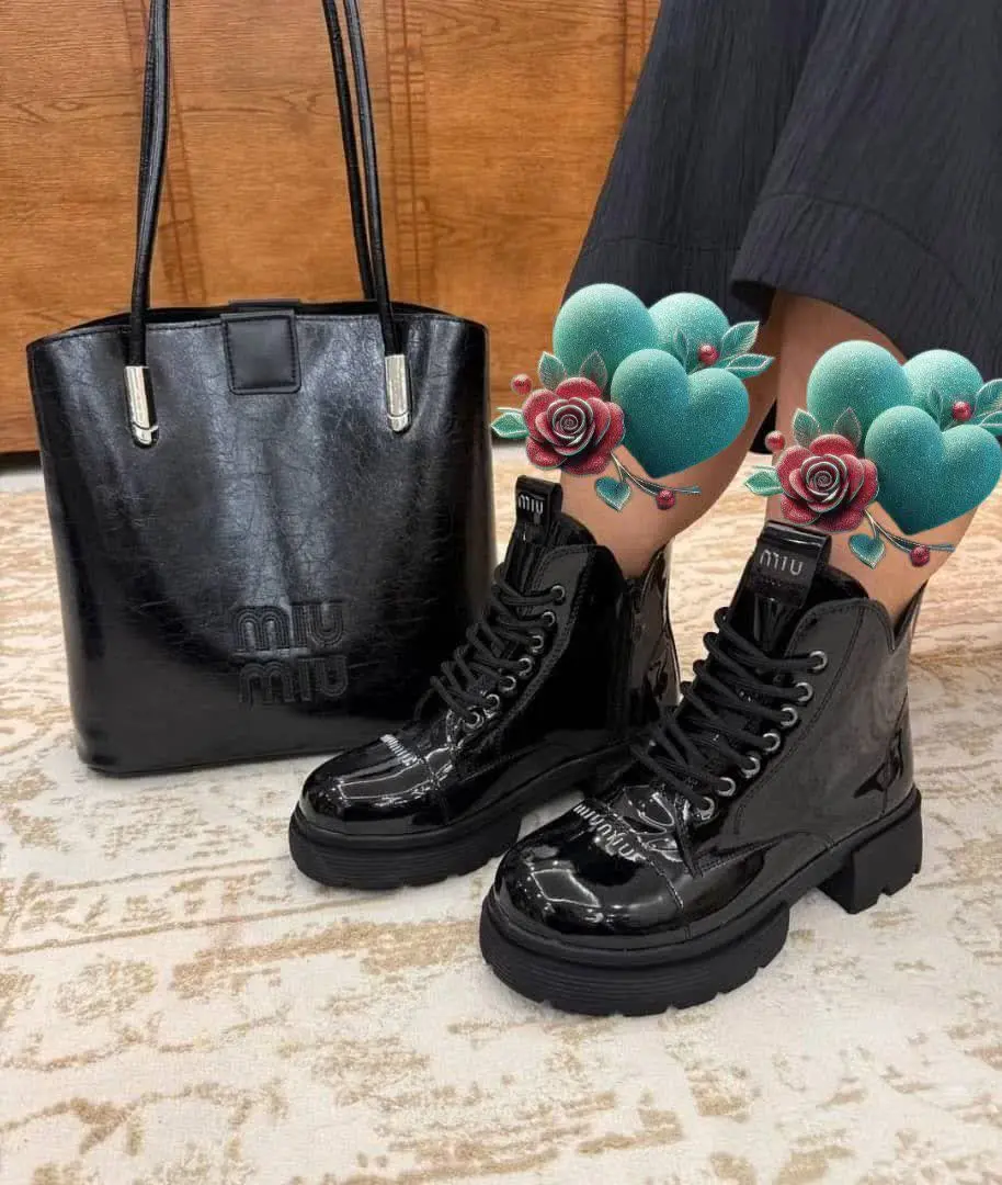 بوت پشت چرم میومیو