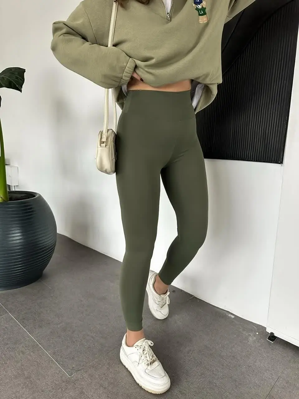 رنگ بندی: سبز تیره, سدری, س...