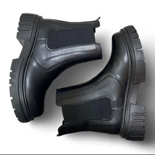 نیم بوت چلسی زنانه 
