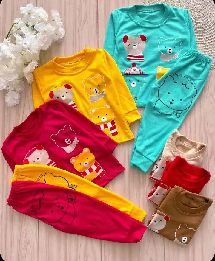 لباس بچه گانه بلوز شلوار خرس ۴ قلو
