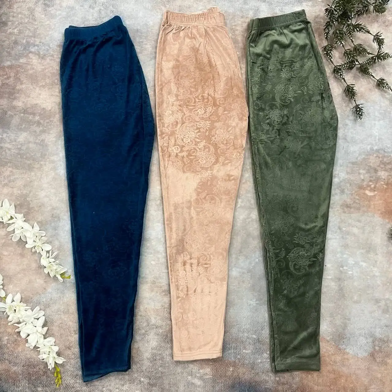 👖شلوار مخمل طرحدار