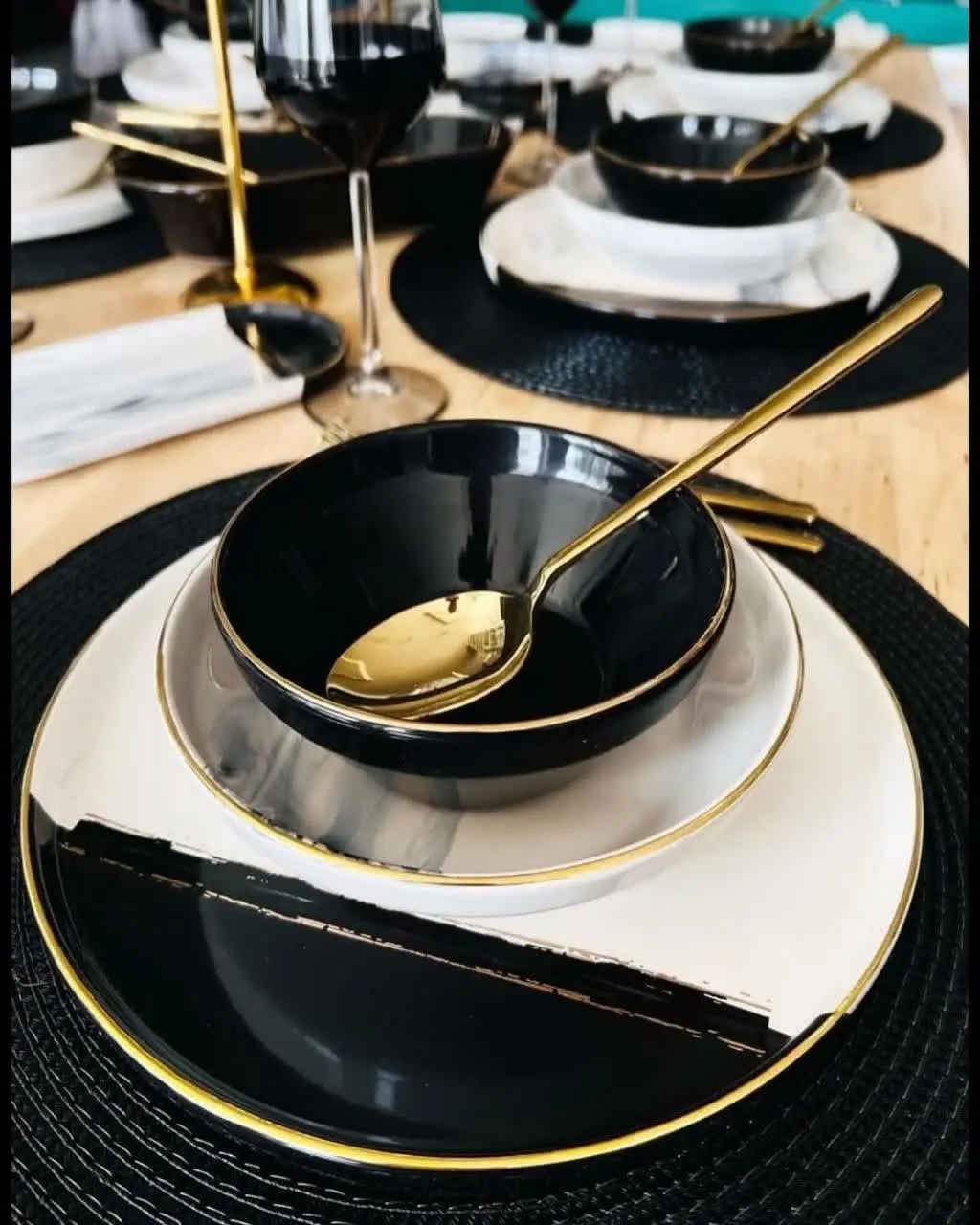 سرویس غذا خوری ۲۷ پارچه
