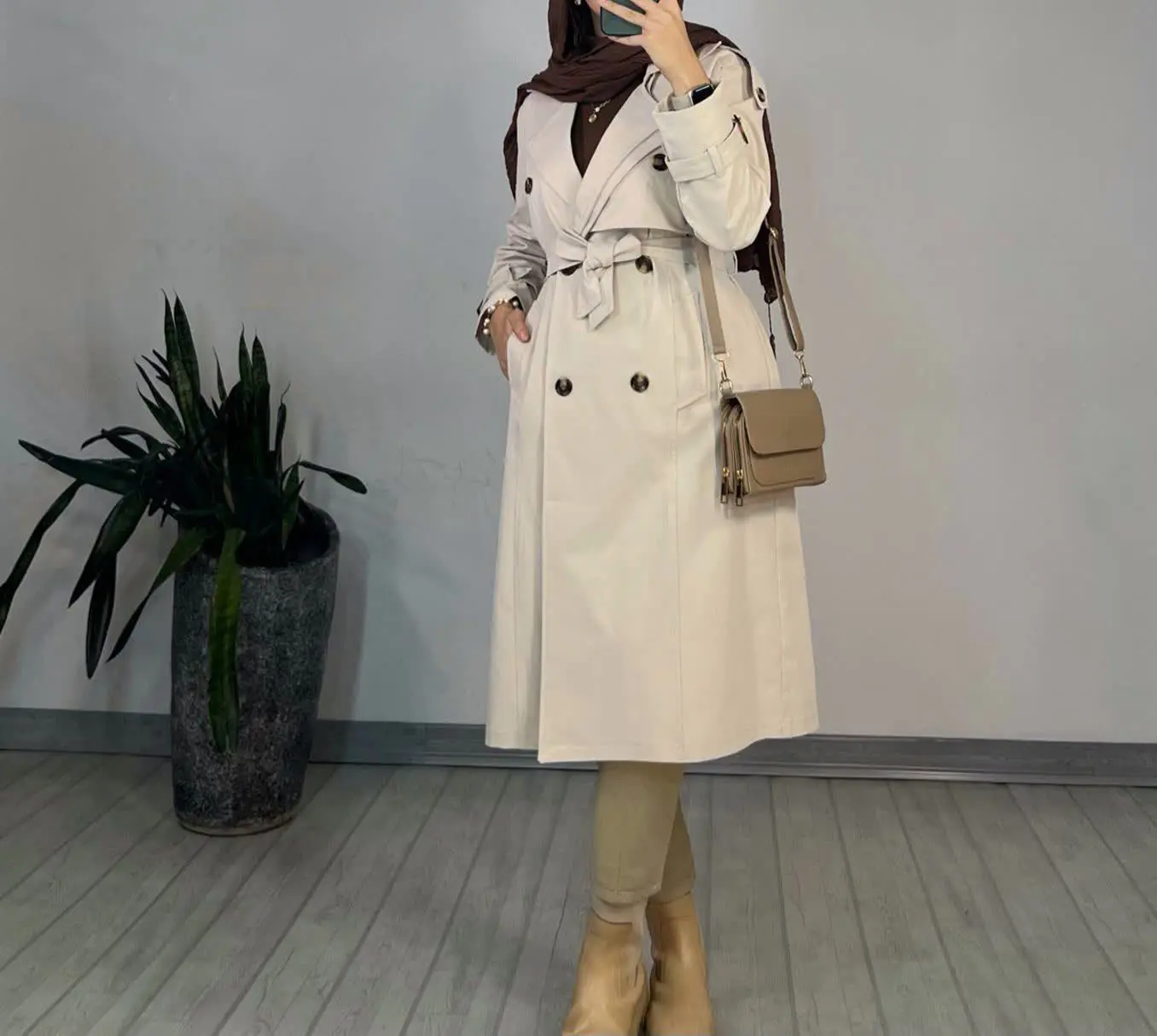 🔹نام: مانتو بارونی چشمک