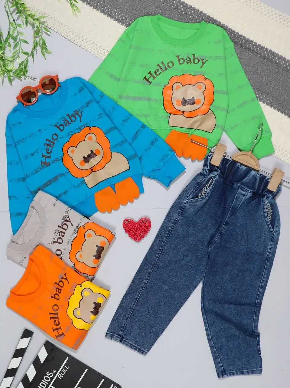 👭بلوز و شلوار جین چاپ سه بع...