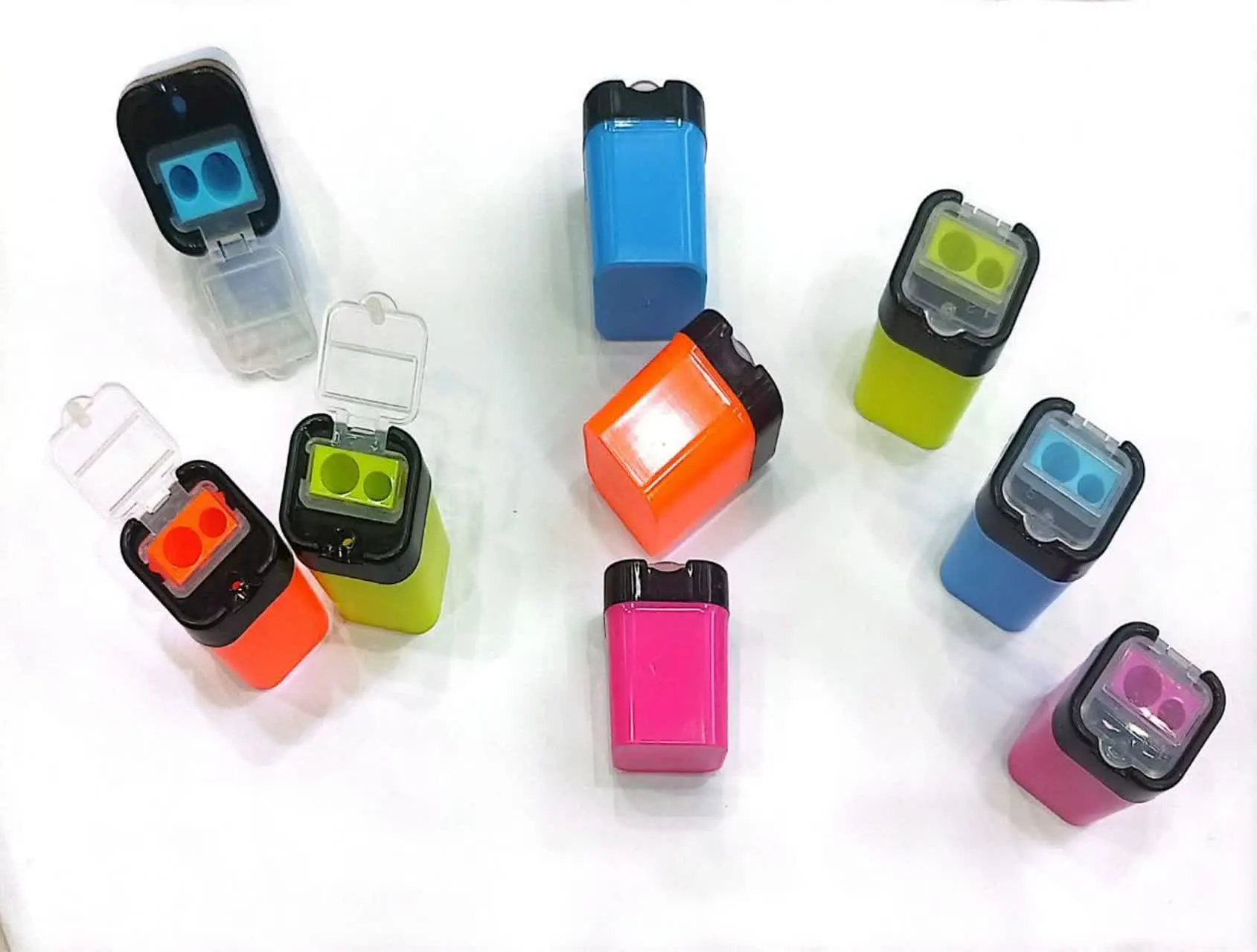 تراش مخزن دار دو قلو کد ۸۱۳۱
