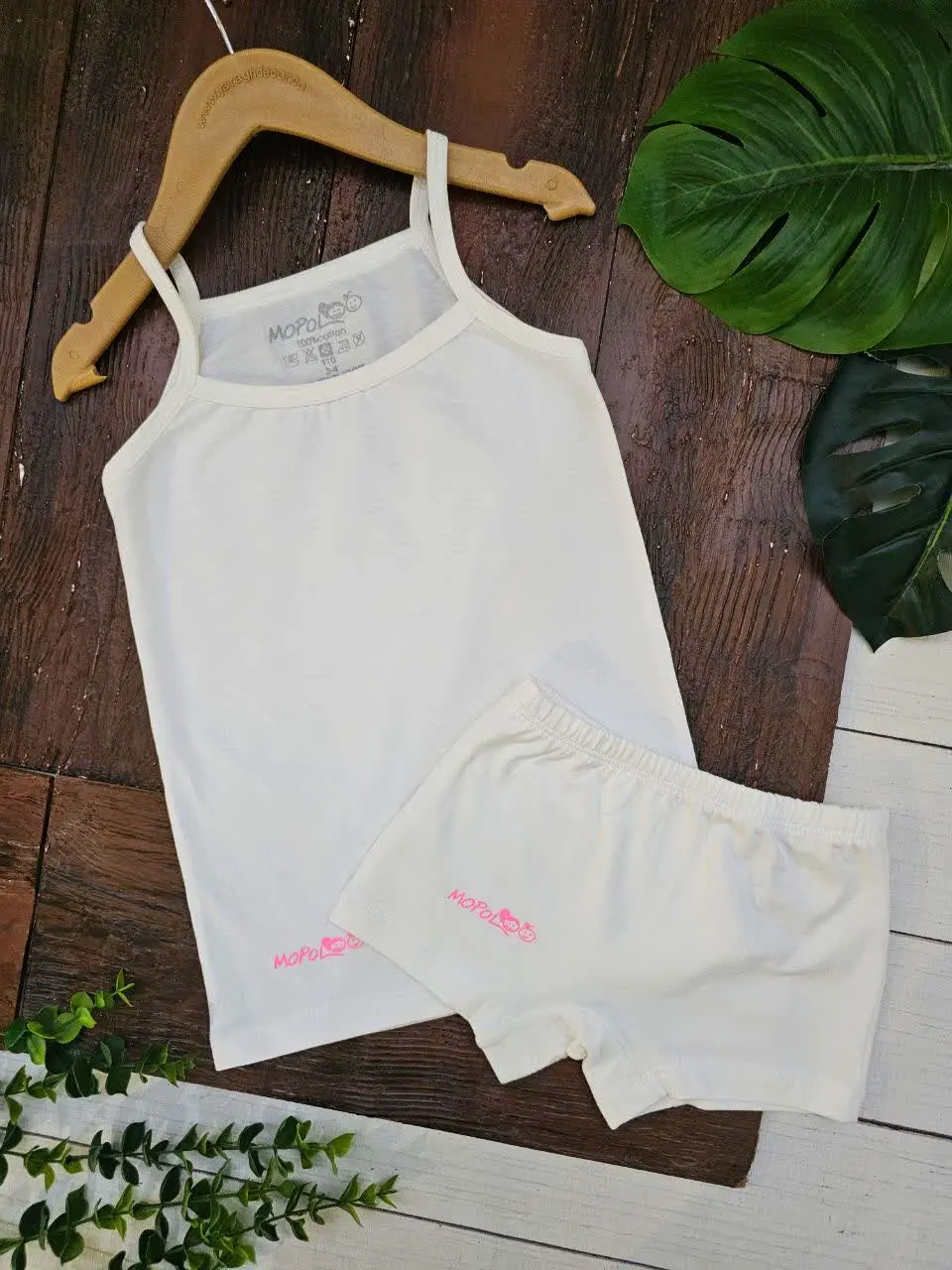 تاپ و شورتک دخترانه گلی
