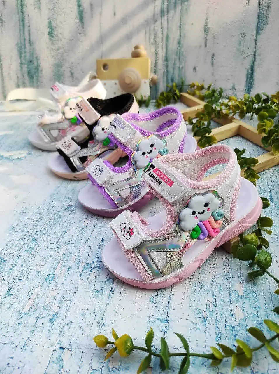 گوگولی‌تر ازینم داریم؟ 😍
