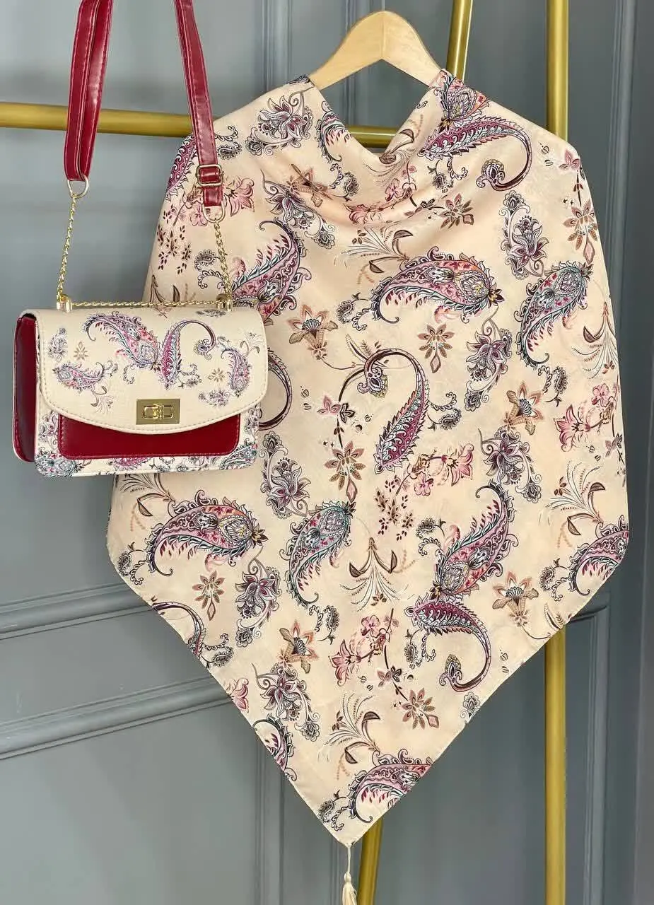 ✨️طرح بته‌جقه‌های روسری ۱۳۰ در ۱۳۰ حس اصالت و هنره ایرانی می‌ده✨️ 
