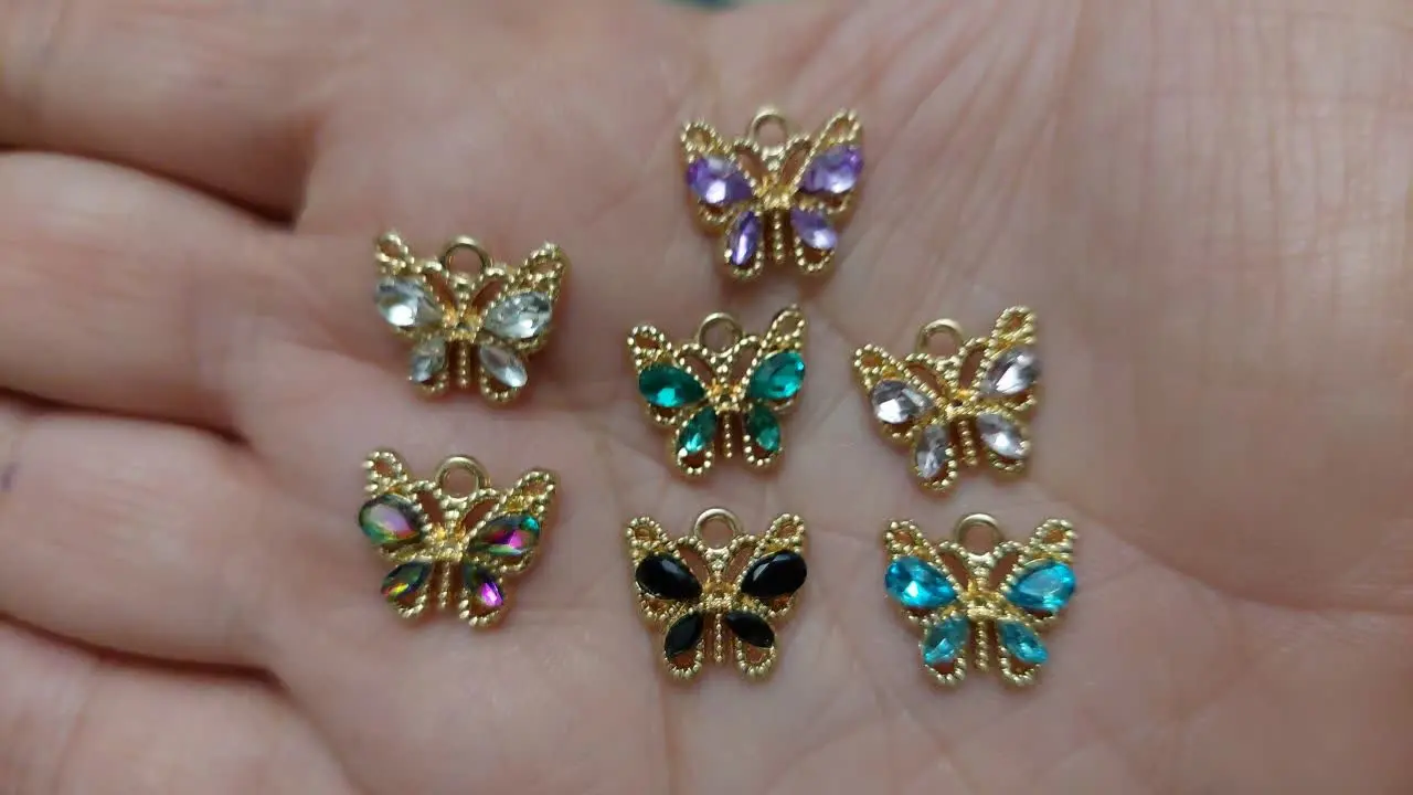 پروانه در ۷رنگ زیبا وخاص
