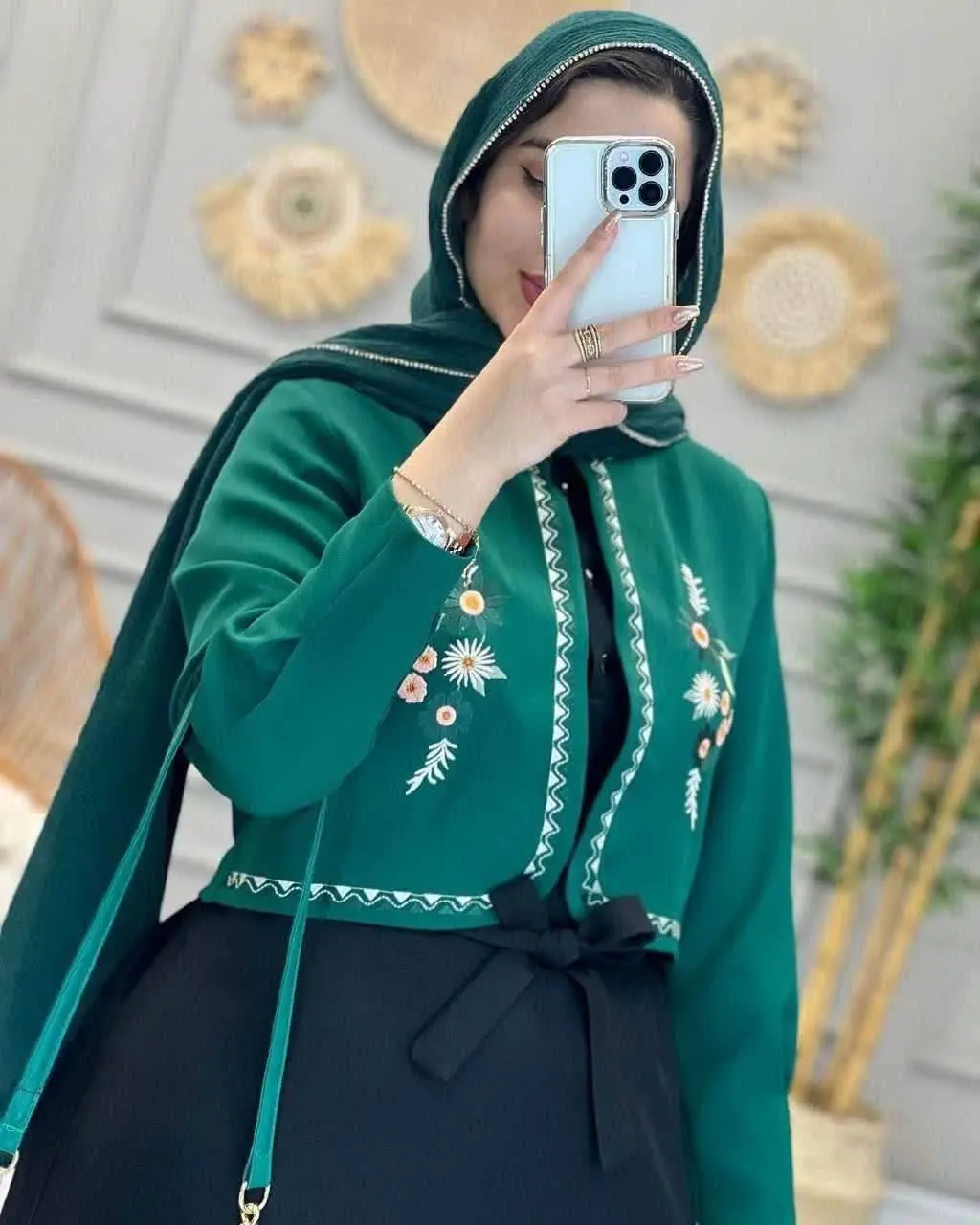 🖌 رنگ بندی: سبز - کرم -