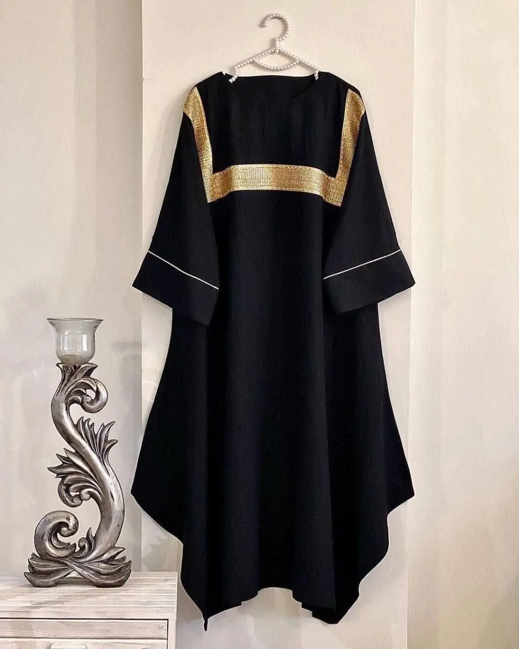 👚 نام: عبایی نوار طلایی
