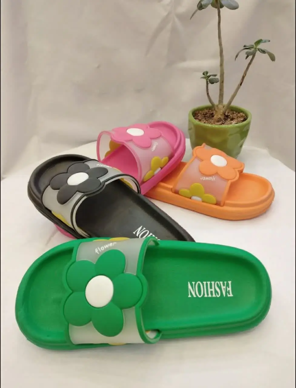 نارنجی و صورتی موجوده یکی د...