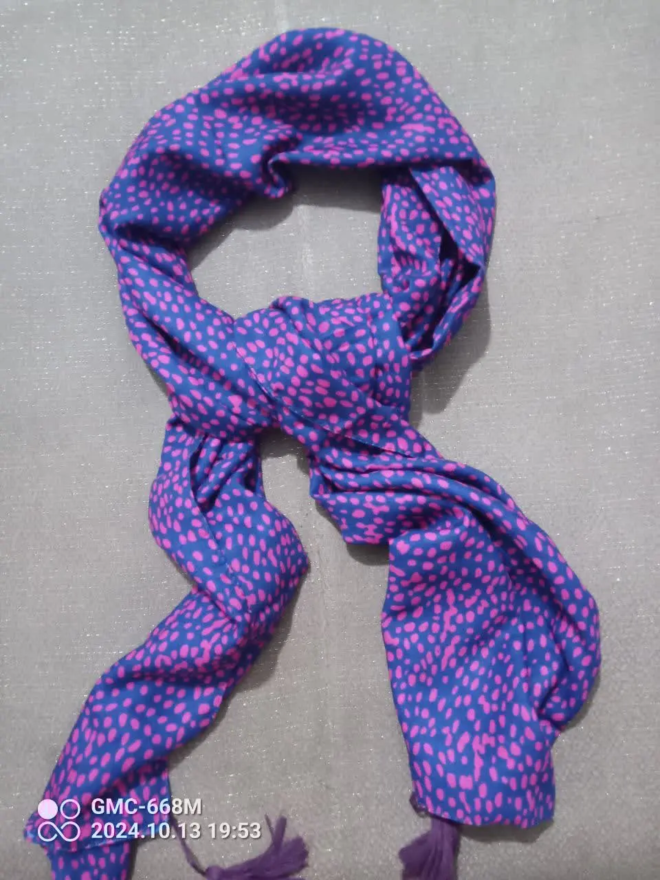 شال آویز دار
