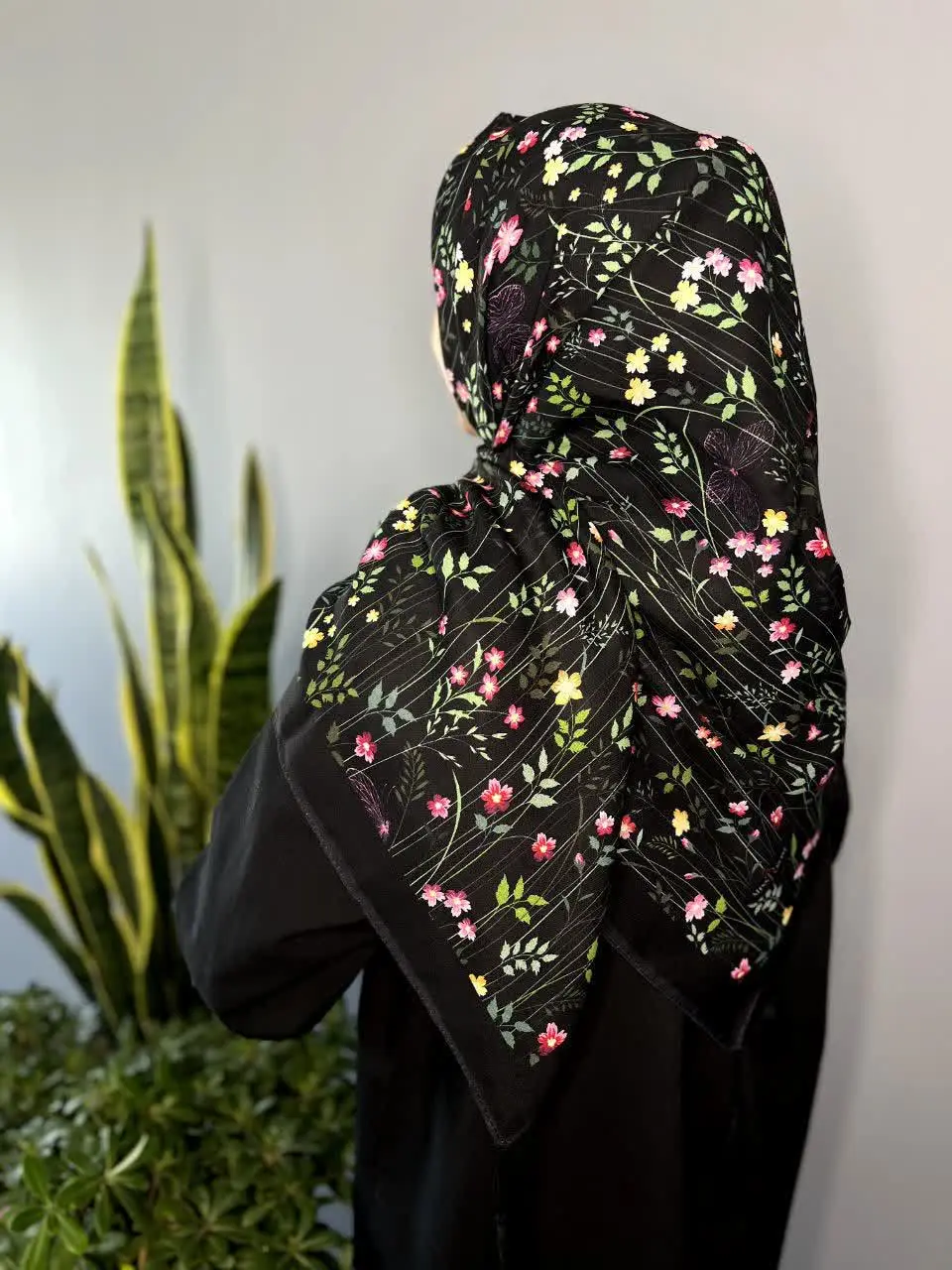 یکی از روسریهایی که عاشقشم اینه ☝️ شما چی؟ 
