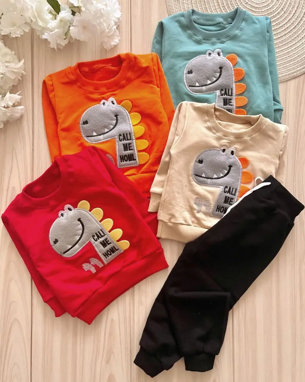 👕✨ لباس بچه‌گانه بلوز شلوار دایناسور! 
