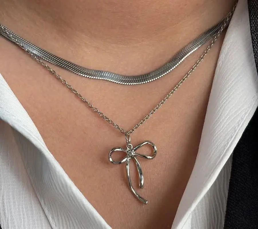 گردنبند پاپیون رو اینجوری د...